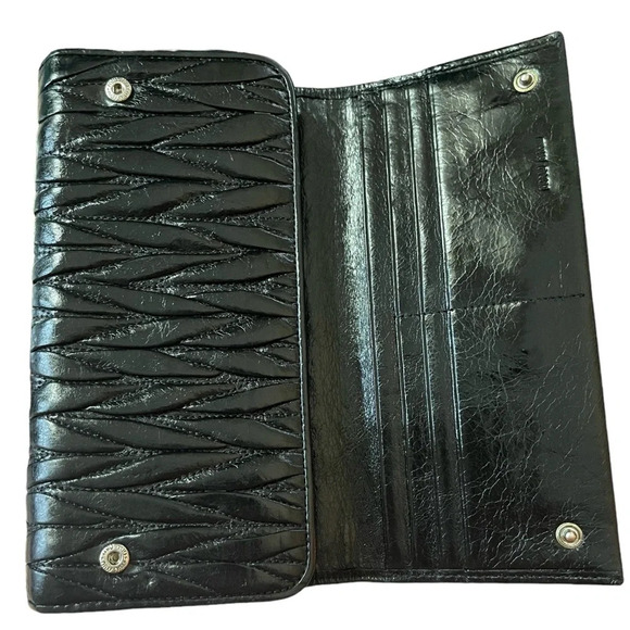 MIU MIU Black Matelassé Leather Wallet - Picture 3 of 15